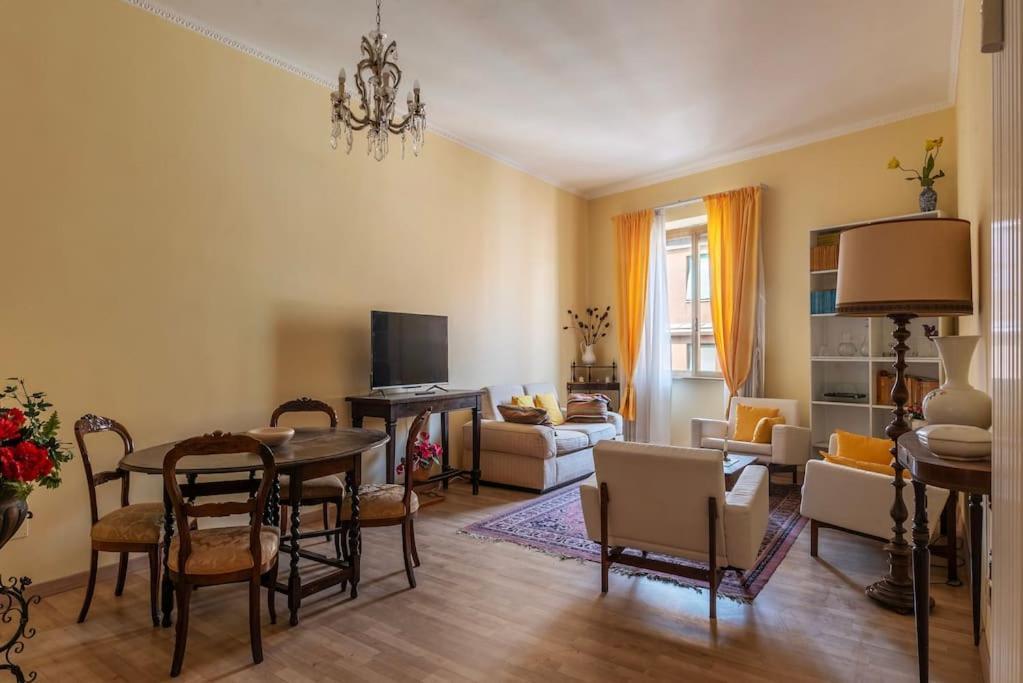 Elegante Appartamento Centrale Ρώμη Εξωτερικό φωτογραφία