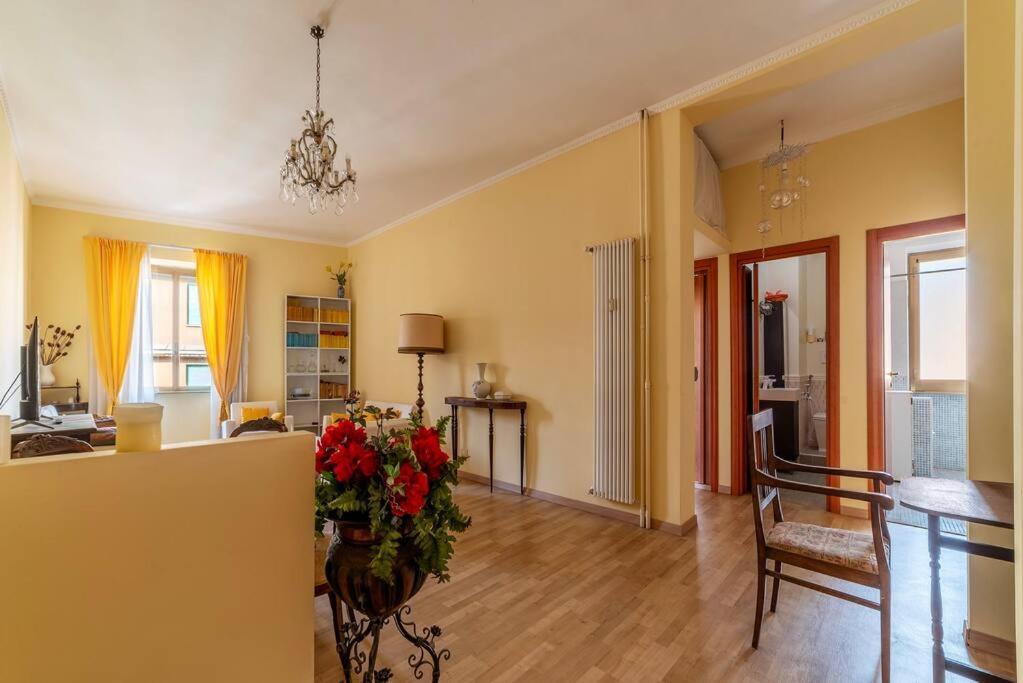 Elegante Appartamento Centrale Ρώμη Εξωτερικό φωτογραφία